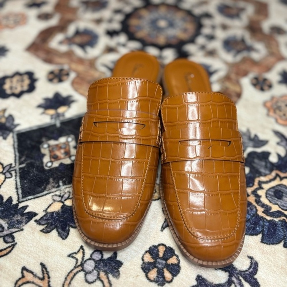 Splendid Brown Crocodile Pattern Loafers‎